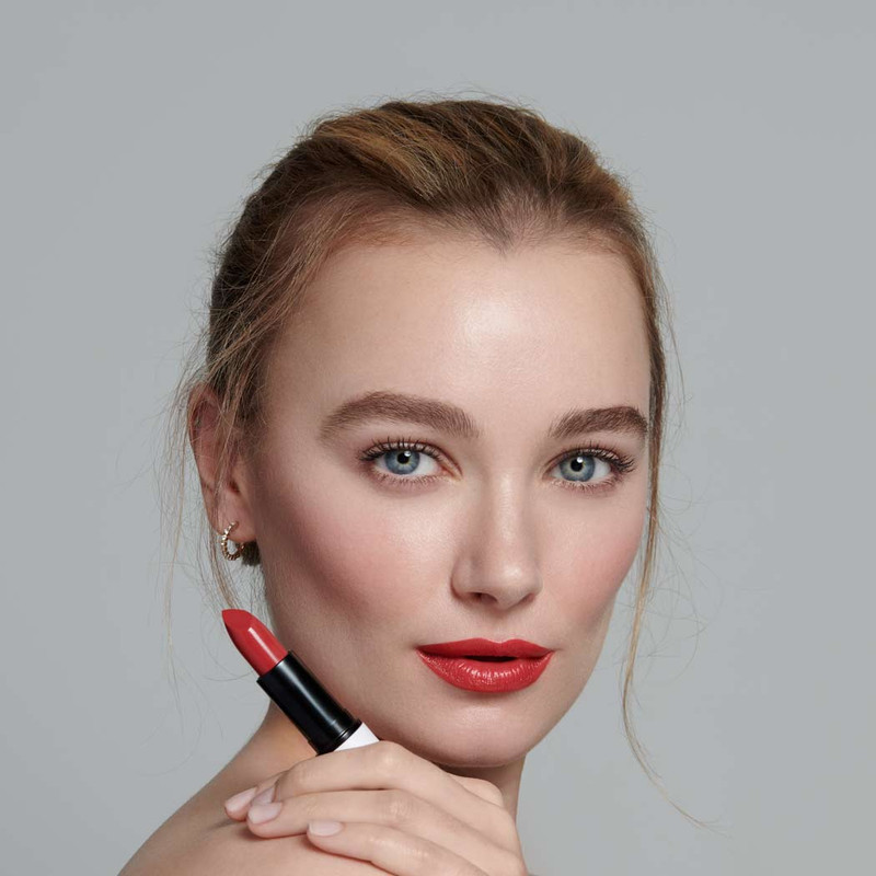 FLIRTATION - bold, mid toned red