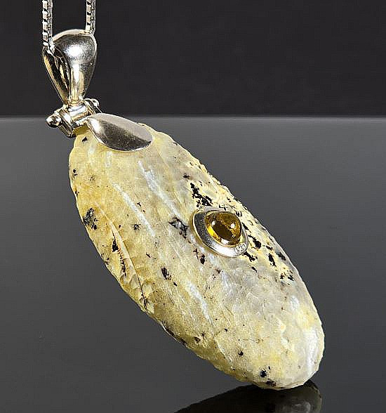 Amber Pendant