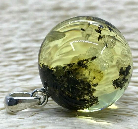 Amber Pendant