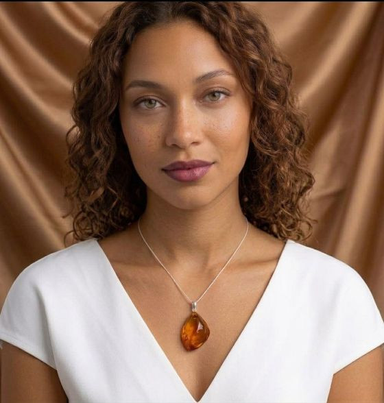 Amber Pendant 