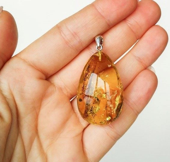 Amber Pendant 