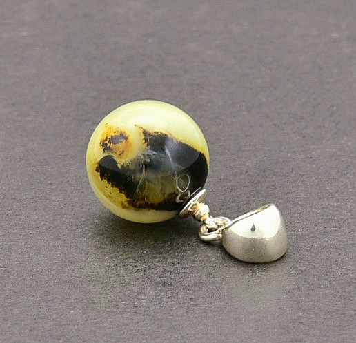Amber Pendant