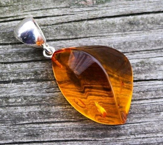 Amber Pendant 