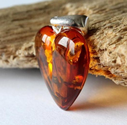 Amber Pendant