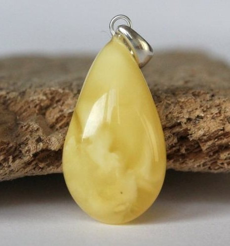 Butterscotch Amber Pendant