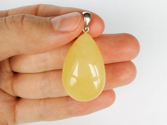 Butterscotch Amber Pendant