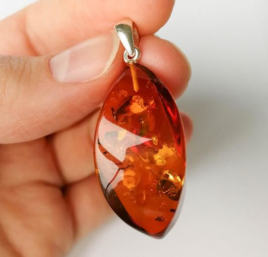 Amber Pendant 
