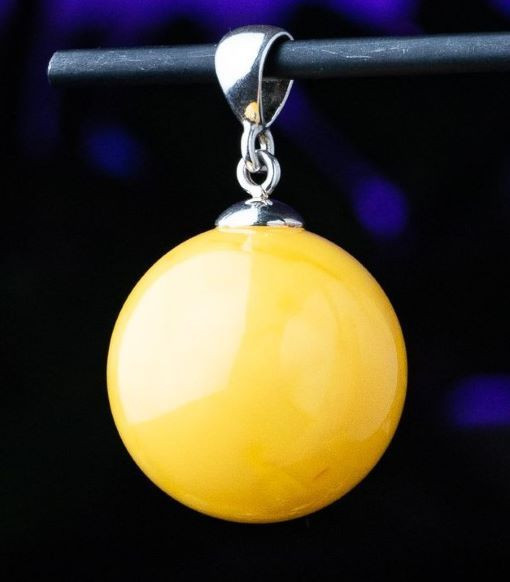 Butterscotch Amber Pendant