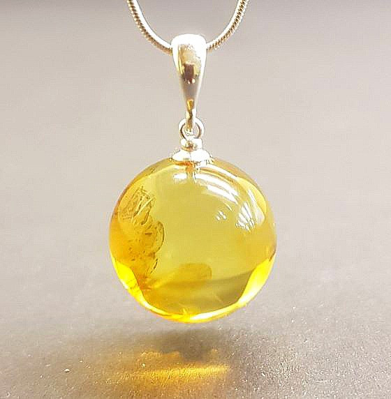 Amber Pendant