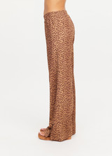 THE UPSIDE women’s leopard lyocell cotton Javan Juliet Pant is a low rise pant and features an elasticated waistband, side seam pockets and split hem detail. Made for lifestyle.
