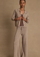 THE UPSIDE women’s brown Aimee Cashmere Collared Cardi is a regular-fit button-up style with a collar, ribbed hem and tonal pearlised buttons. Made for lifestyle.