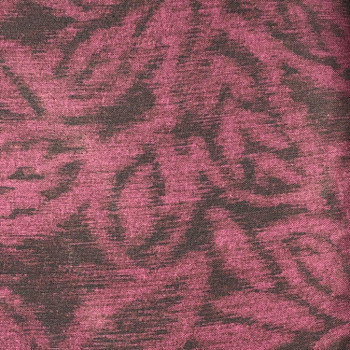 Red Miyako Blurry Leaf Texture quilting fabric by RJR