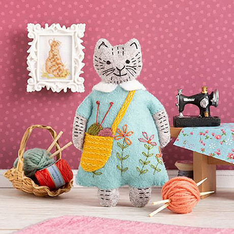 Corinne Lapierre Mrs Cat Loves Knitting Felt Craft Mini Kit