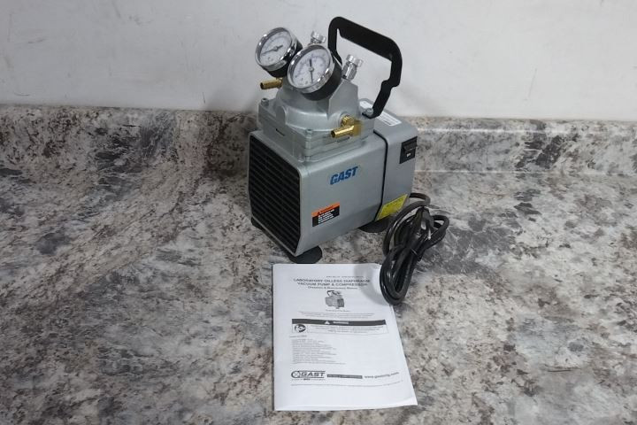 Gast DOAP704AA Compressor/Vacuum Pump 1/8 hp, 115V AC, 25.5 in Hg Max Vacuum, 60 psi Max