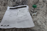 Eaton 10250T25G 30mm Panel Cutout Diameter Extended Push Button Operator-57002354