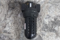 Wilkerson L40-0B-000 1-1/2 In NPT Inlet 927 Max CFM Compressed Air Lubricator-14222541