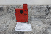 Telemecanique Sensors XCSE7313 24VAC/DC Solenoid Voltage Safety Interlock Switch-15811034