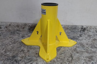 Oz Lifting Products OZPED4 4.56 In Mast Diameter 2,500 Lb Max Load Mounting Base-22935210