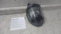 Honeywell North 54001 Size M/L Hook-and-Loop Suspension Full Face Respirator-15010521