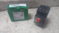 Schneider Electric GV2ME06 690VAC Maximum Voltage Rating Manual Motor Starter-31776187
