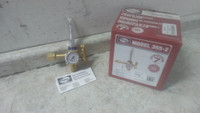 Harris 355-CD-320 3,000 PSIG Max Inlet Pressure Brass Body Flowmeter Regulator-86581439