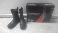 Dunlop LG8HU42.08 Size 8 D Men's Black Safety-Toe Rubber Boot-63309341