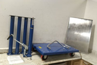 Vestil HT-20-2436A 36 x 24 In Platform 2000 Lb Cap Manual Mobile Post-Lift Table-60159010
