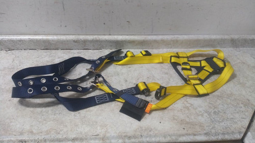 3M DBI-Sala 1101253 Size 2XL 420 Lb Weight Cap Full Body Harness-15616679