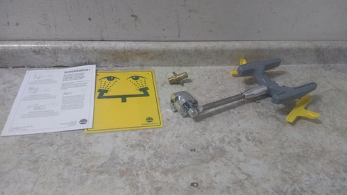 Bradley S19274JD 1/2 In NPT Inlet Pipe Size Deck Mount Halo Laboratory Eyewash-59985754