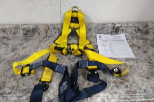 3M DBI-Sala 1110600 Universal Size 420 Lb Weight Cap Full Body Harness-74564864