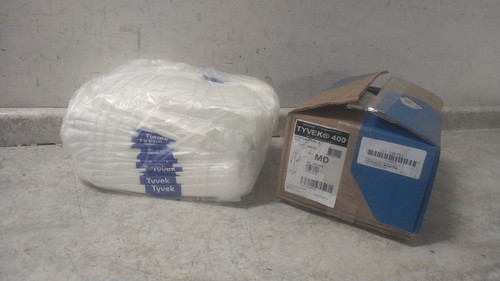 Dupont TY125SWHMD0025NF 25 Pk Size M White Collared Disposable Coveralls-75864382