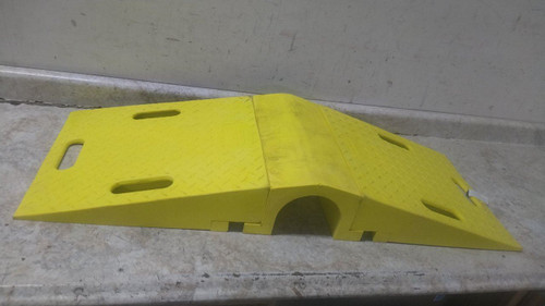 Checkers UHB4045 4-1/2 In Maximum Cable Diameter Yellow Modular Hose Bridge-67304946