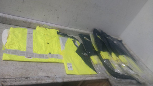 Kishigo RW100-S-M 6 Pk Size S/M Men's Green/Yellow 2-Piece Rainsuit with Hood-79416904