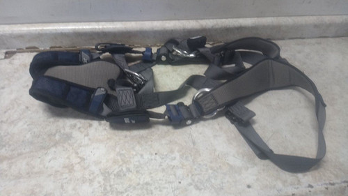 3M DBI-Sala 1140123 Size L 420 Lb Weight Cap Full Body Harness-42188484
