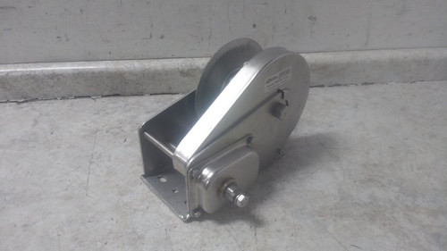 Oz Lifting Products OZ2000BWSS 2,000 Lb 1st Layer Load Capacity Hand Winch-58466748