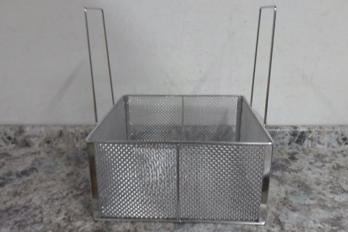 Marlin Steel Wire Products 00007001A-31 18 x 18 x 9 In Mesh Basket w/Handles-45174741