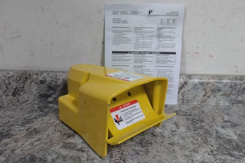 Square D 9002AW117 10A at 240V; 15A at 120V; 5A at 600V; 6A at 480V Foot Switch-69888114