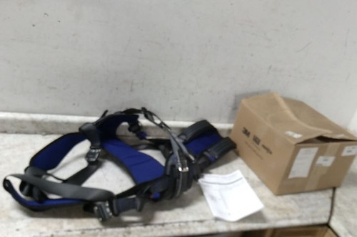 3M DBI-Sala 1113244 Size 2XL 420 Lb Weight Capacity Fall Protection Harness-90882454