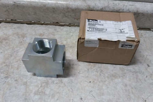 Parker 1-1/4 KMMOO-S 1-1/4 In NPT 5,000 Max PSI Steel Cross-85918740