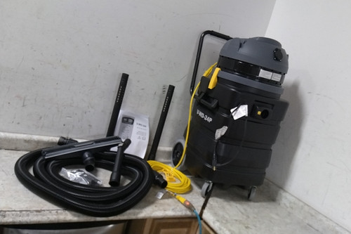 Tennant 1244346 24 Gal Tank Size 120VAC 118 CFM Commercial Wet/Dry Shop Vacuum-68100477