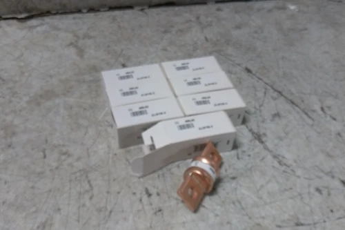 Littelfuse JLLN150 7 Pk 300VAC 125VDC 150 A Fast-Acting Non-Indicating Fuse-13851000
