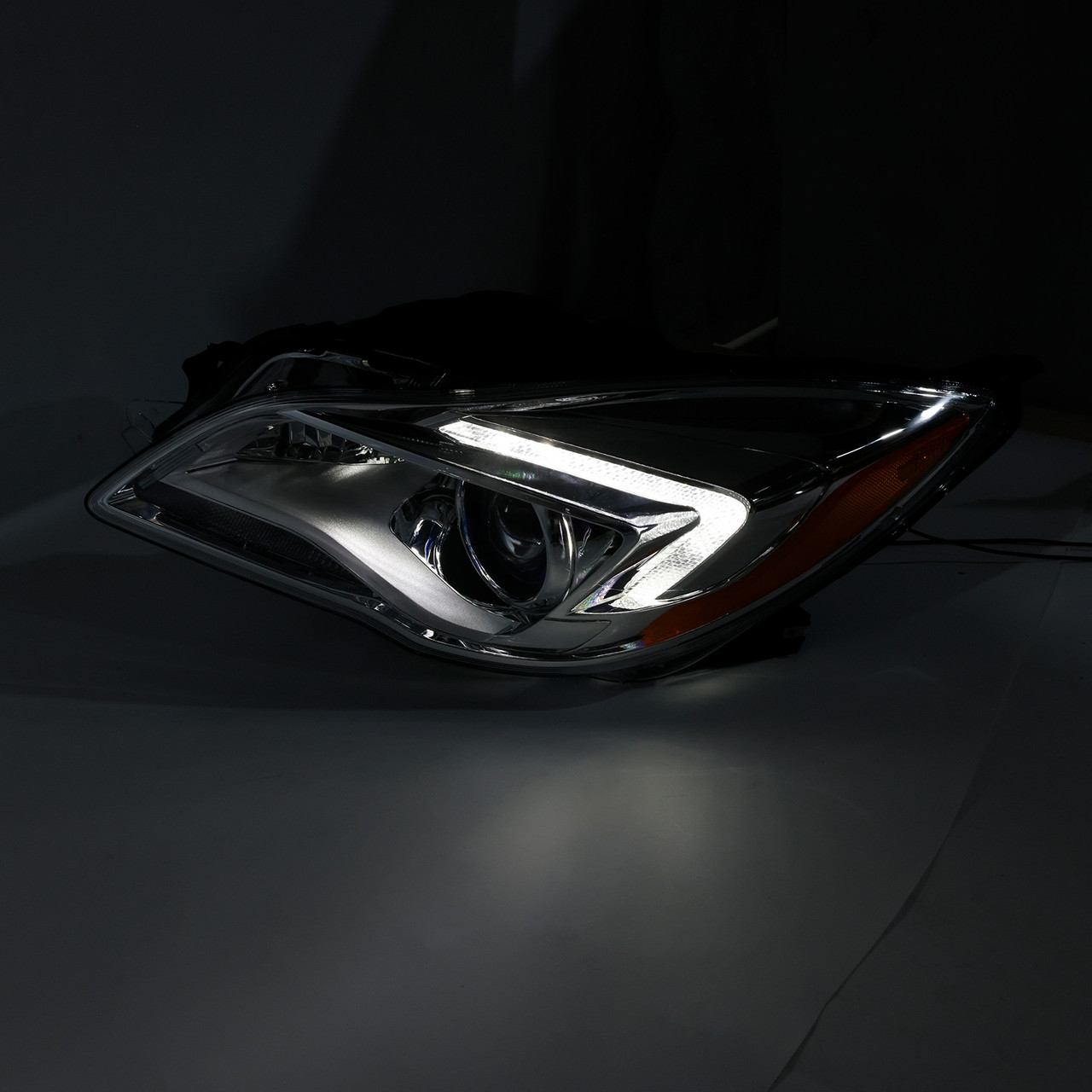 2014-2017 Buick Regal Halogen Left+Right Headlight 13409902 13409903 Generic
