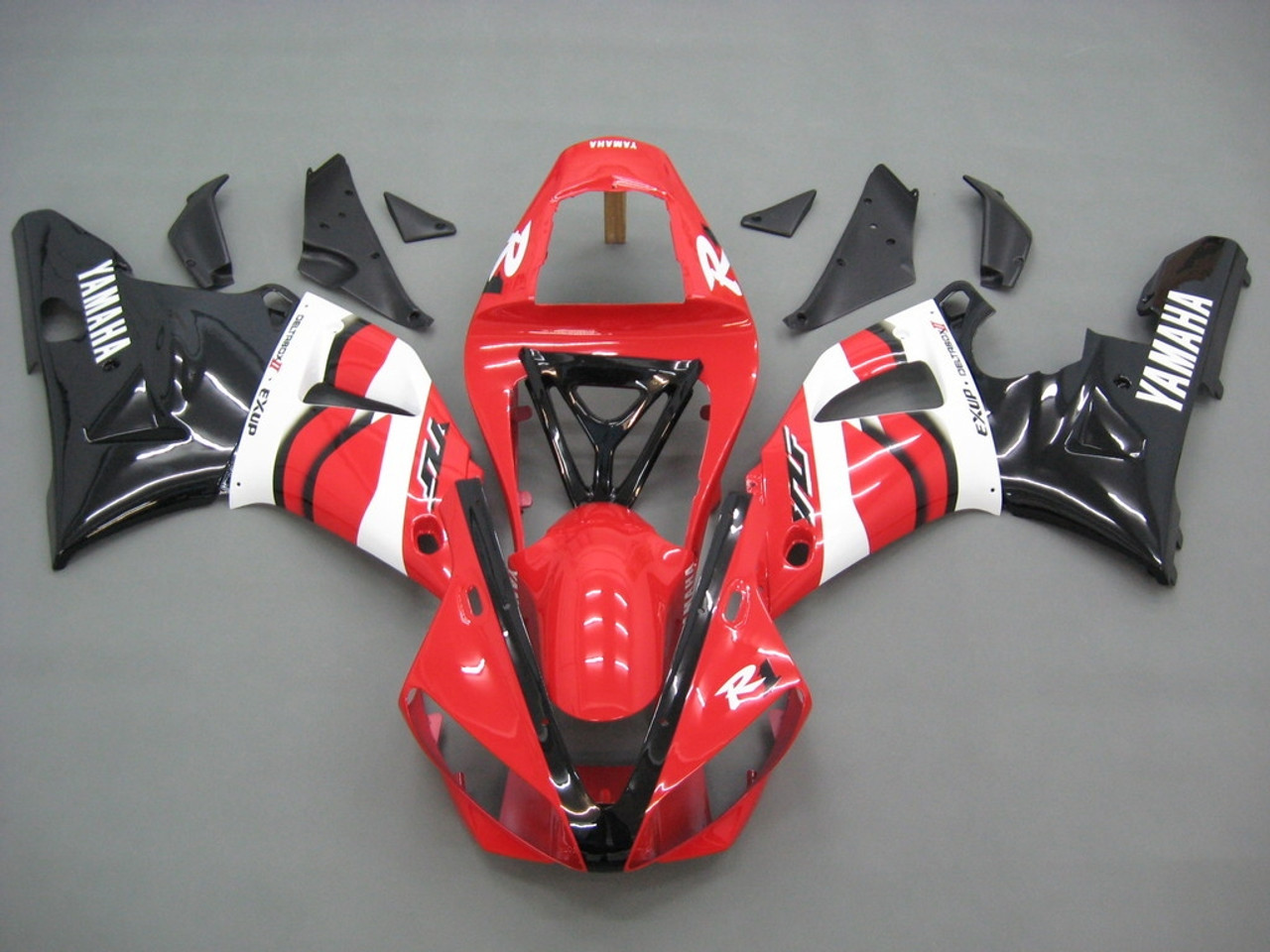 Fairings Yamaha YZF-R1 Red White Black YZF Racing (2000-2001) Fairings Yamaha YZF-R1 Red White Black YZF Racing (2000-2001)