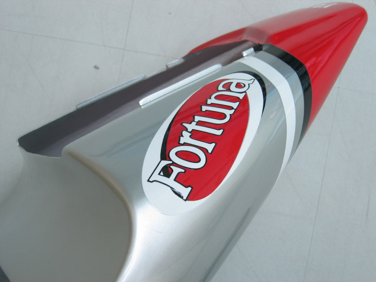 Fairings Yamaha YZF-R1 Silver Red Fortuna Racing (2000-2001) Fairings Yamaha YZF-R1 Silver Red Fortuna Racing (2000-2001)