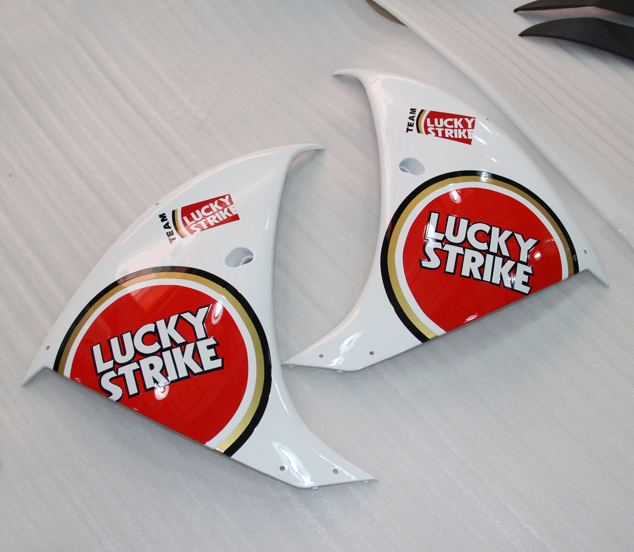 Fairings Plastics Yamaha YZF R1 Red White Lucky Strike Racing (2012-2014)