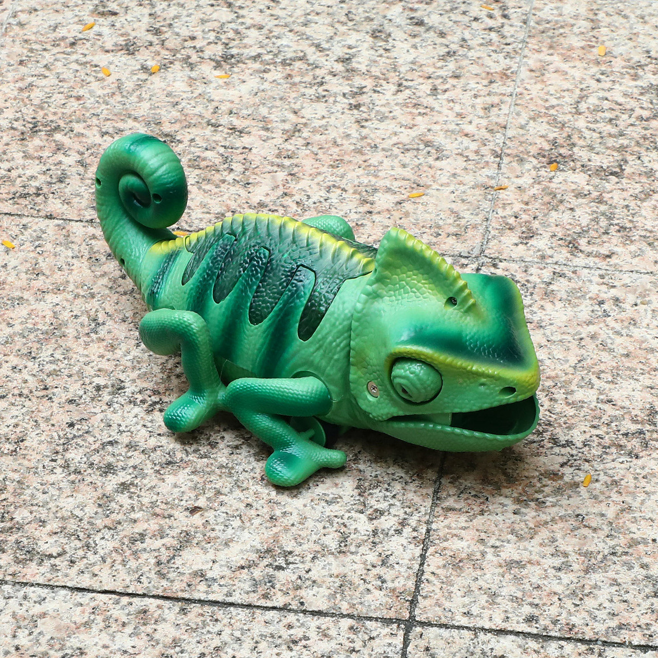 Remote Control Chameleon Infrared Electric Realistic Animal Toys