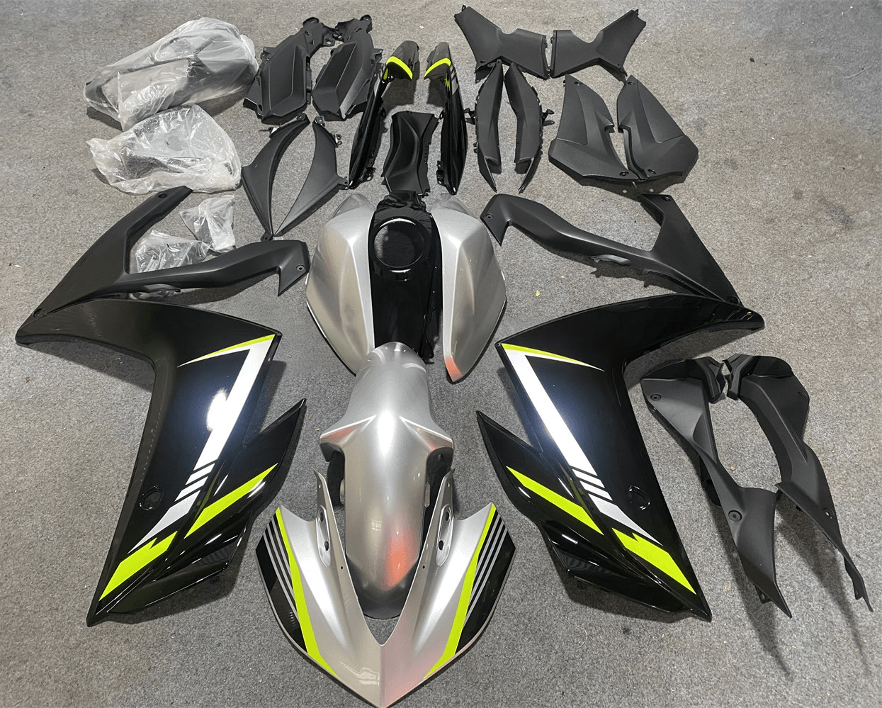 2014-2018 Yamaha YZF R3 Amotopart Fairing Kit Generic #138