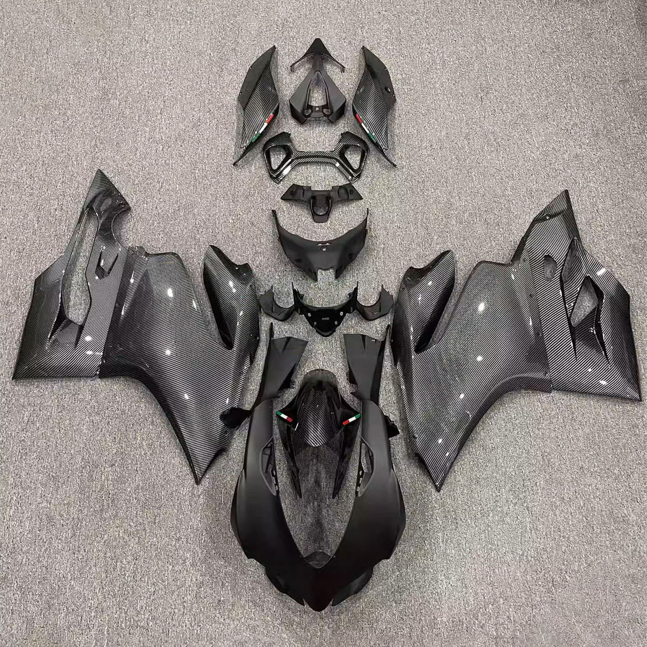 2012-2015 Ducati 1199/899 Carbon Fiber Pattern Gold Fairing Kit