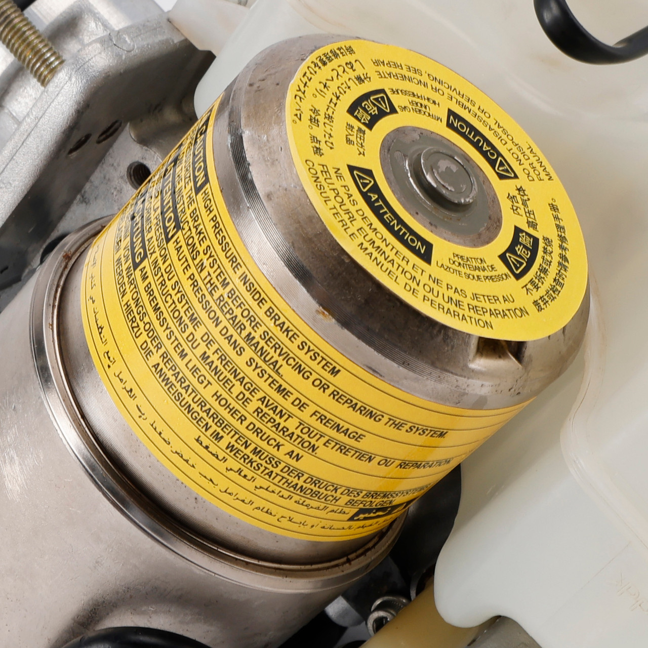 2003-2005 Toyota 4Runner ABS Pump Master Cylinder Assemby 47050