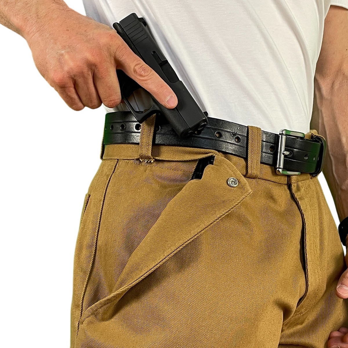 Top 4 Reasons to wear Concealed Carry Pants and Shorts